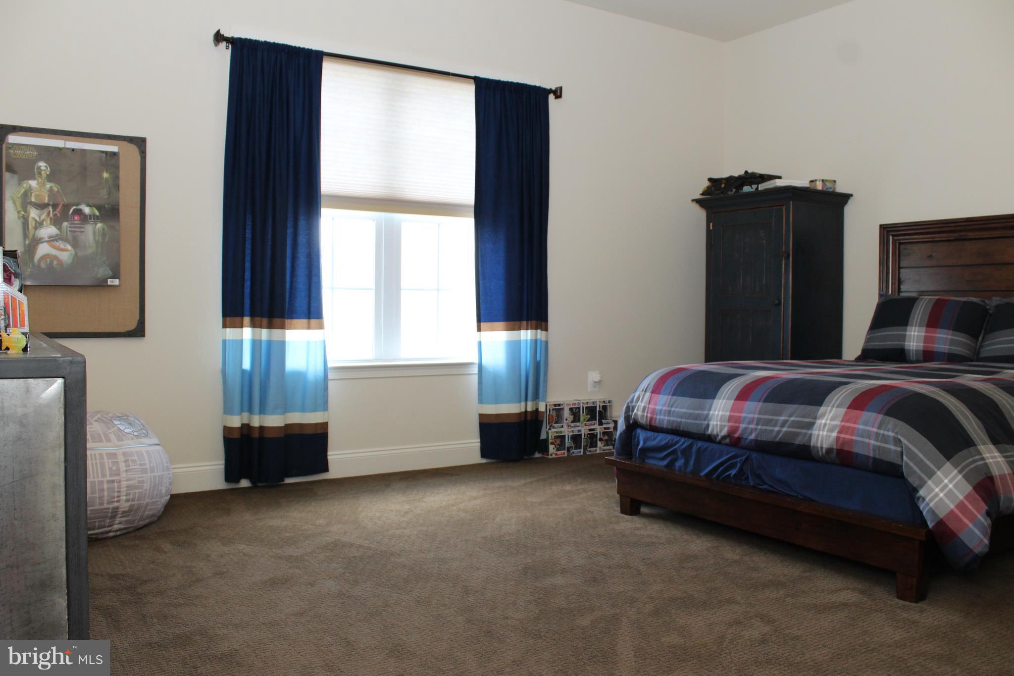 LOUDOUN VALLEY ESTATES 2 - Residential