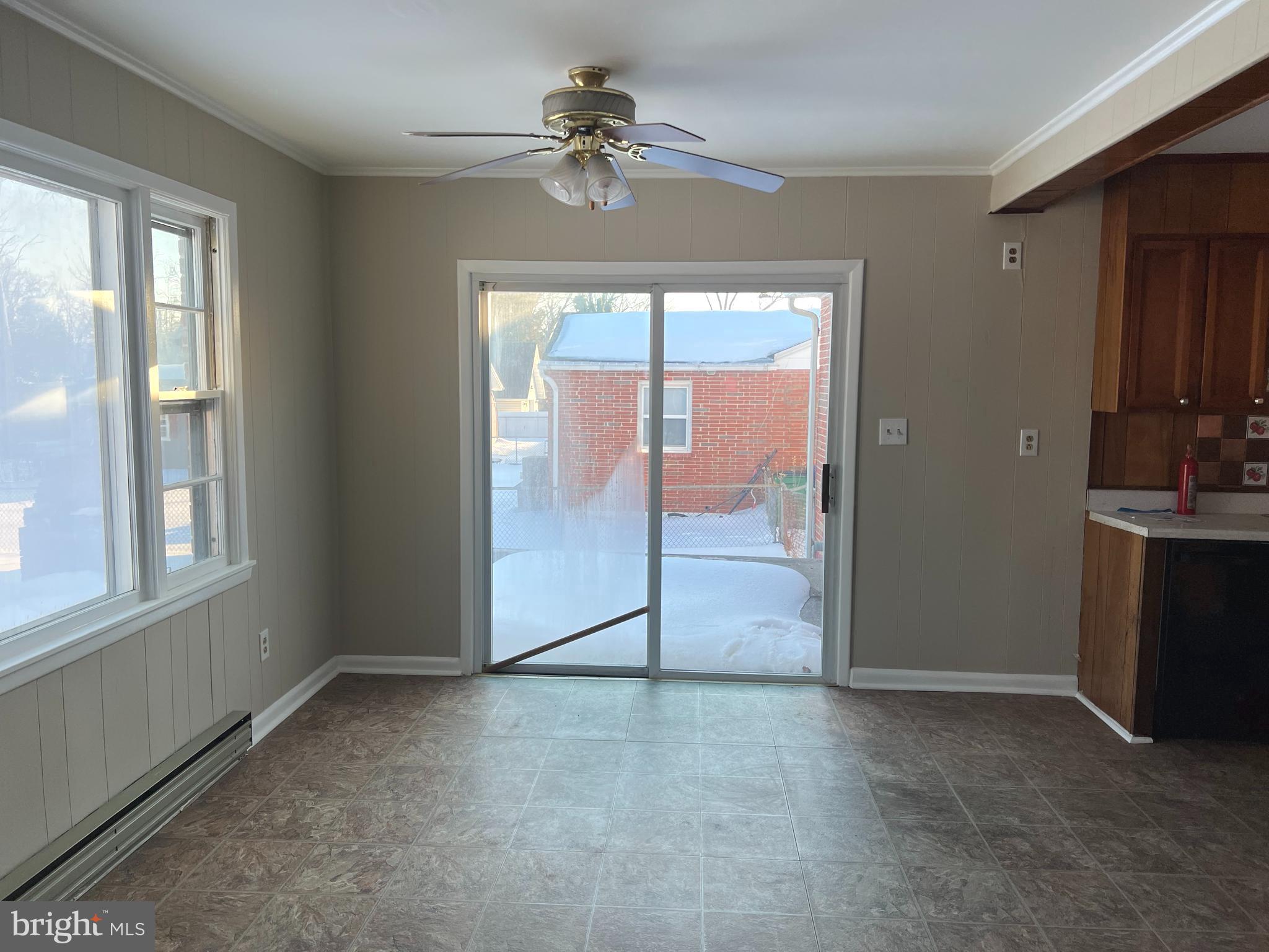 LYN GOLD MANOR - Residential