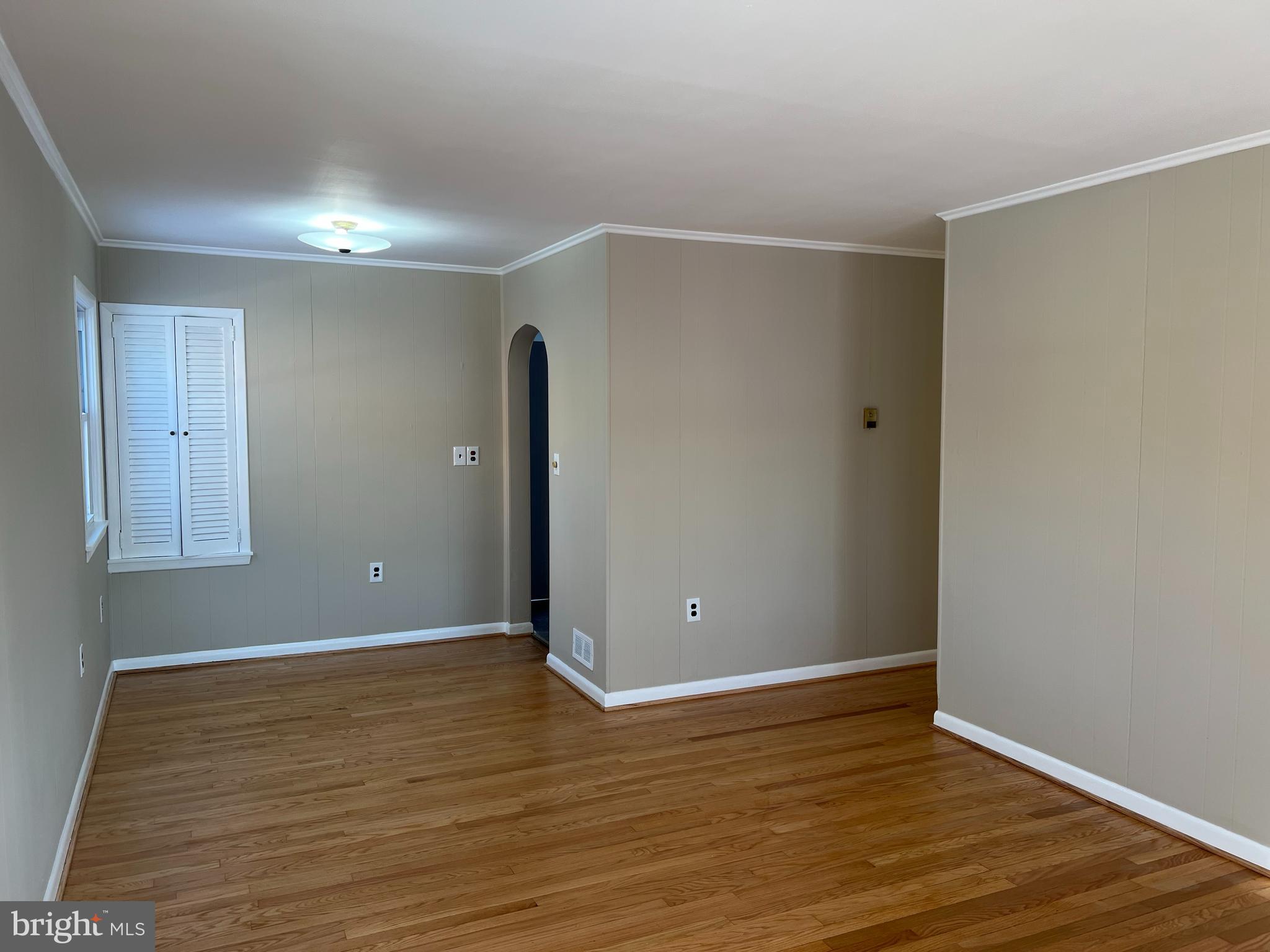 LYN GOLD MANOR - Residential