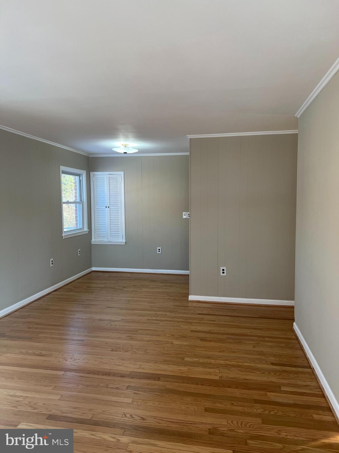 LYN GOLD MANOR - Residential