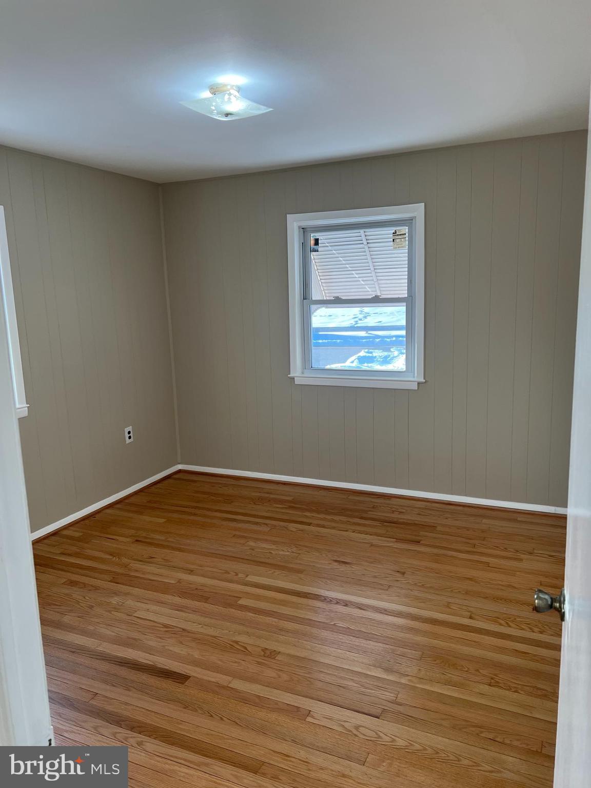 LYN GOLD MANOR - Residential