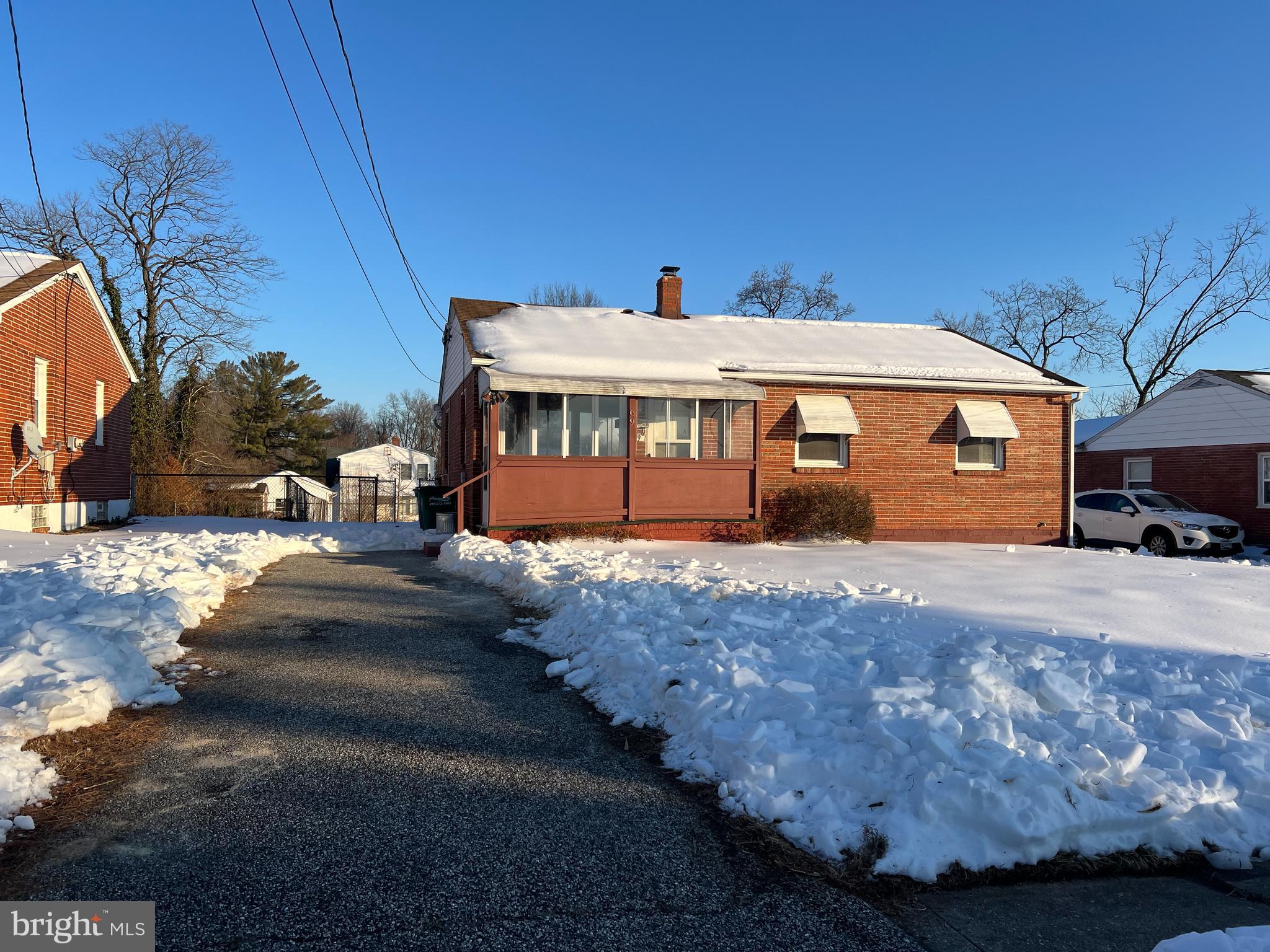 LYN GOLD MANOR - Residential