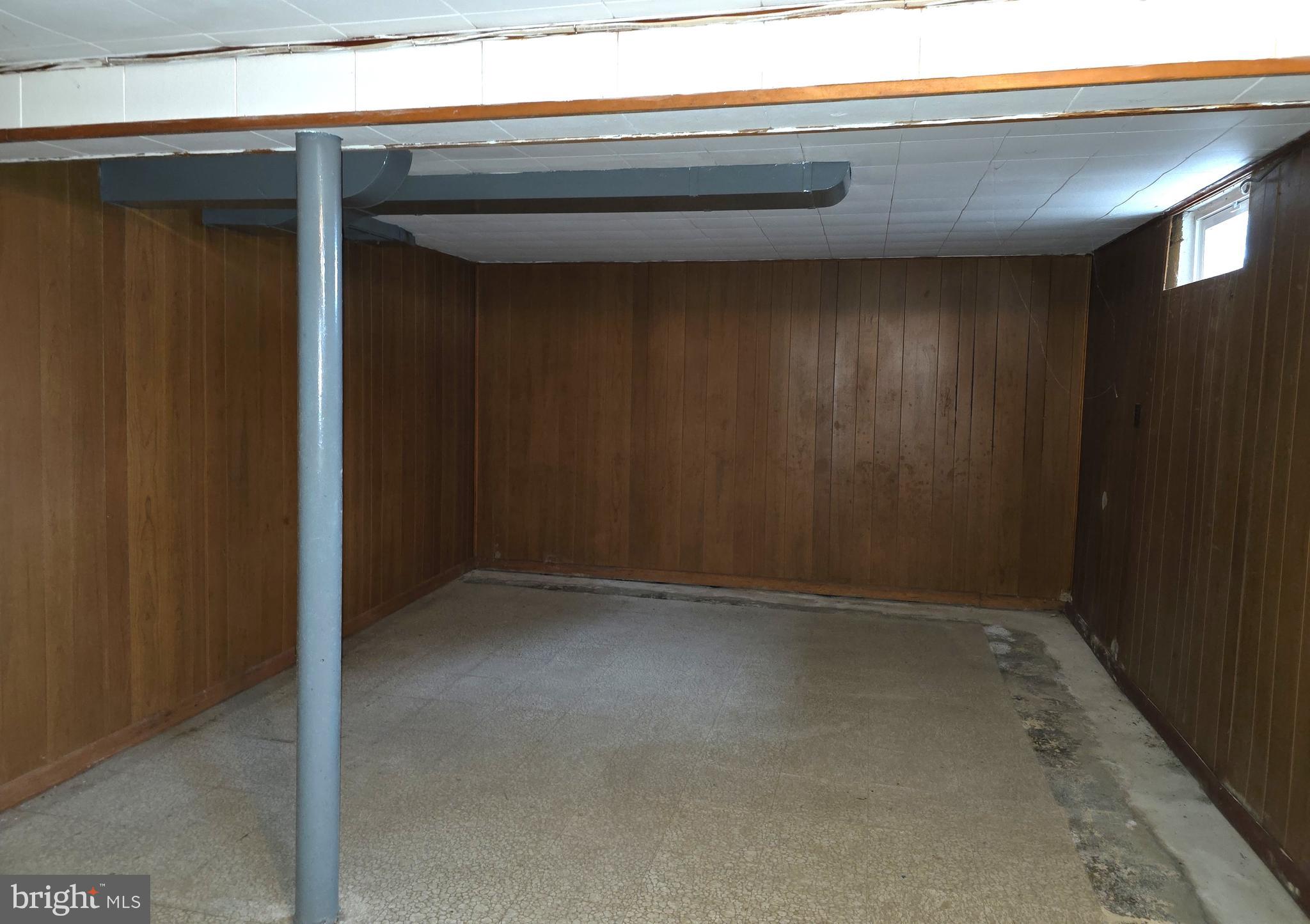 LYN GOLD MANOR - Residential