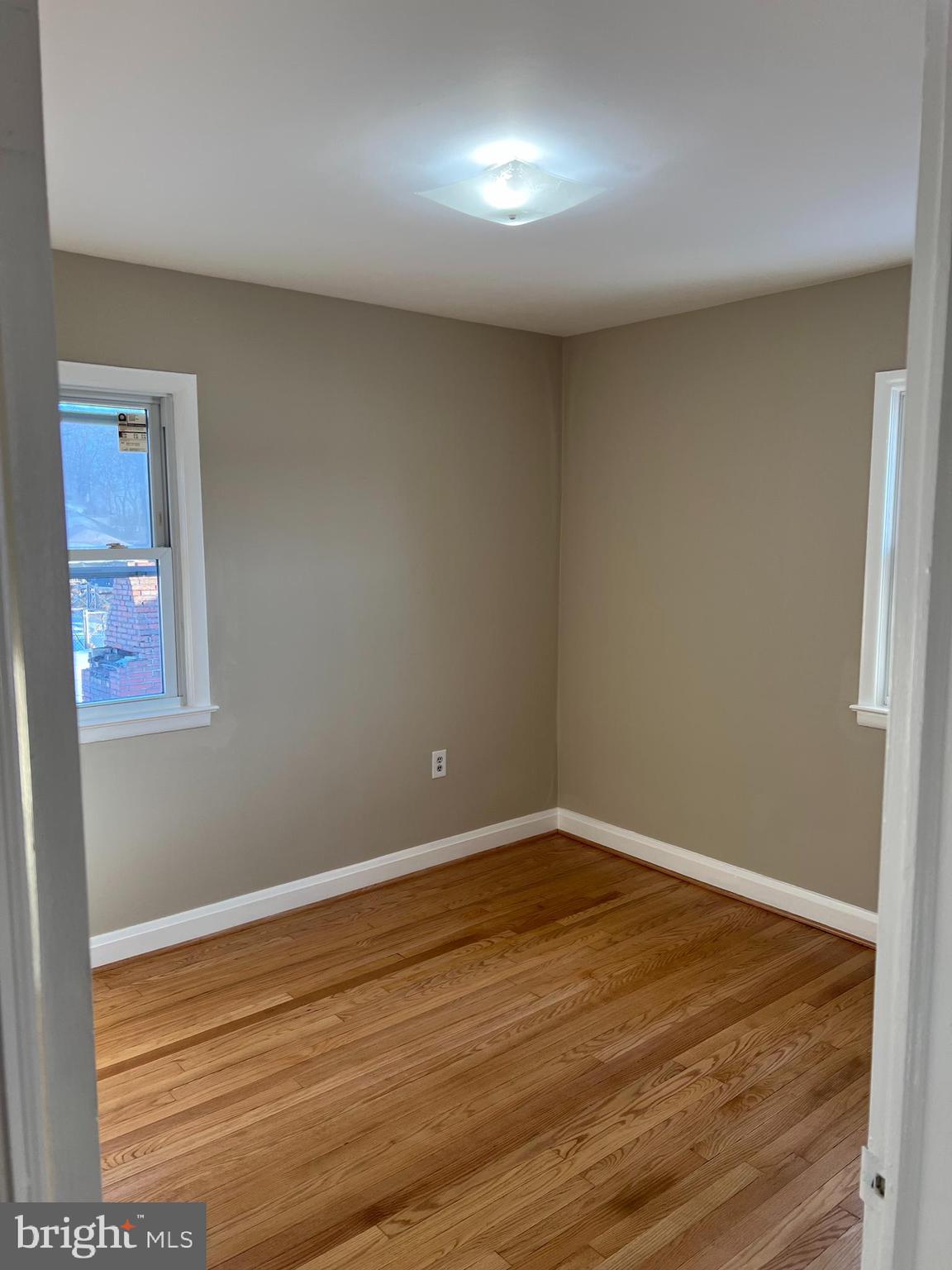 LYN GOLD MANOR - Residential