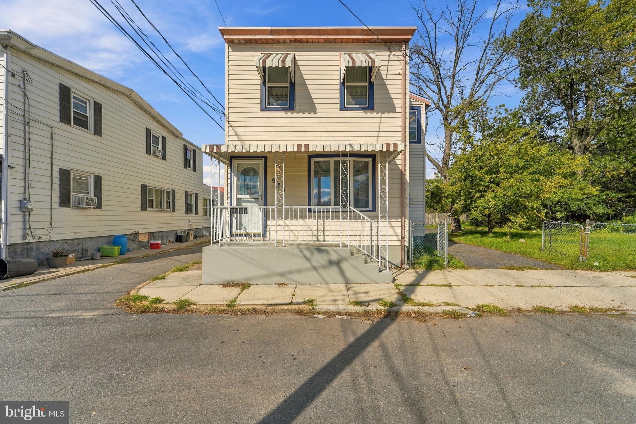 921 GEORGE STREET
