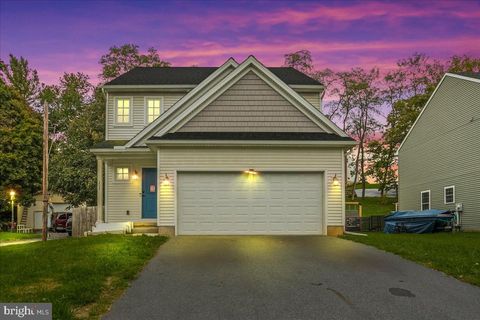 Photo of 205 E Main Street, BROWNSTOWN, PA 17508 (MLS # PALA2076640)