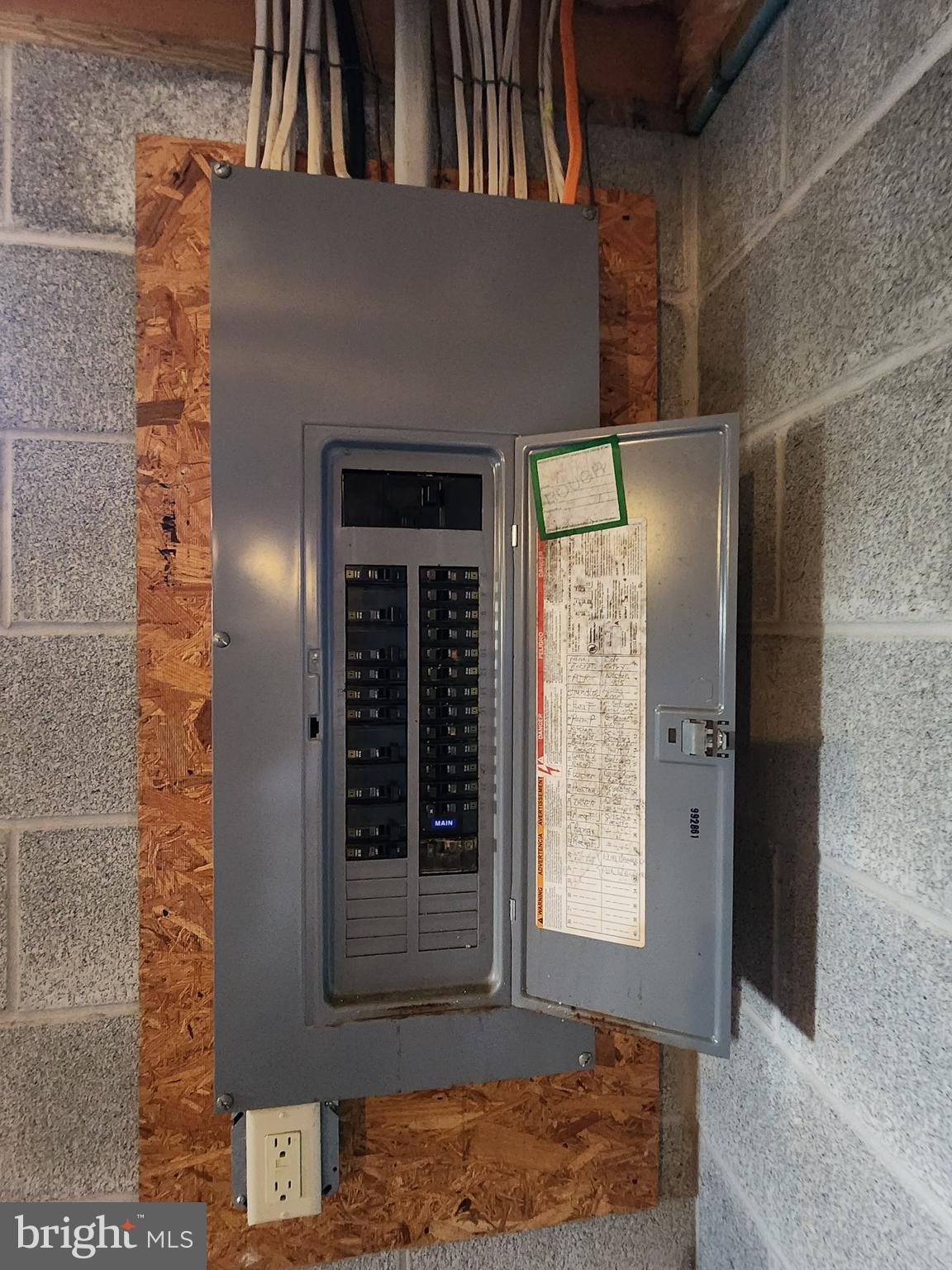 KNOBLEY ESTATES - Residential