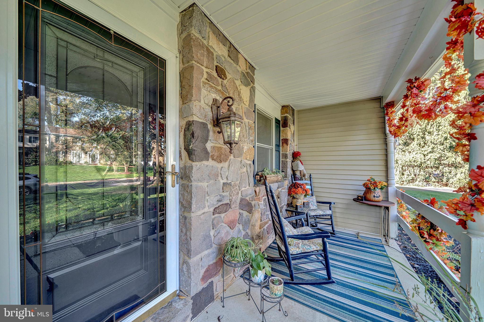 17 PADDOCK DRIVE
