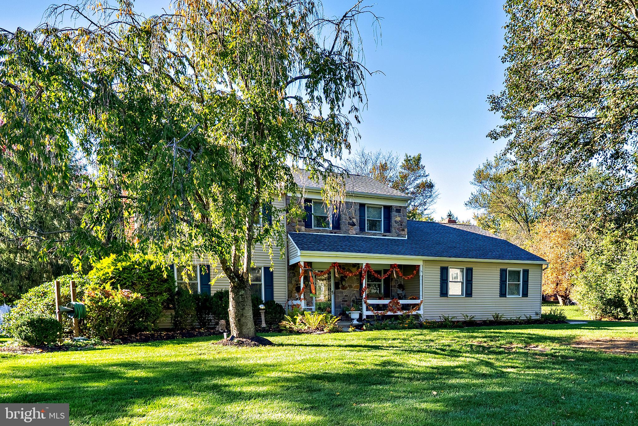 17 PADDOCK DRIVE