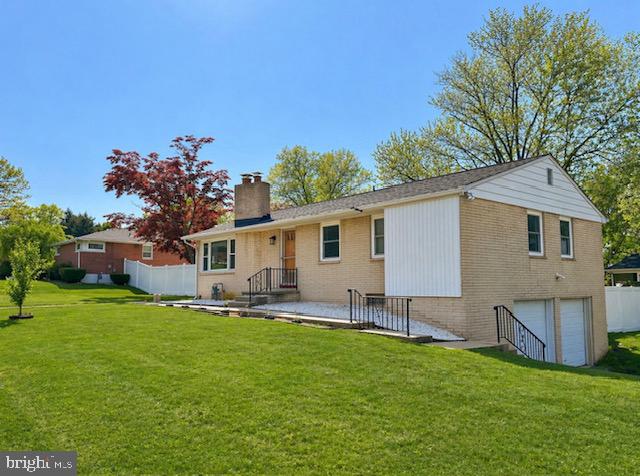 555 WOODLAND VIEW DRIVE