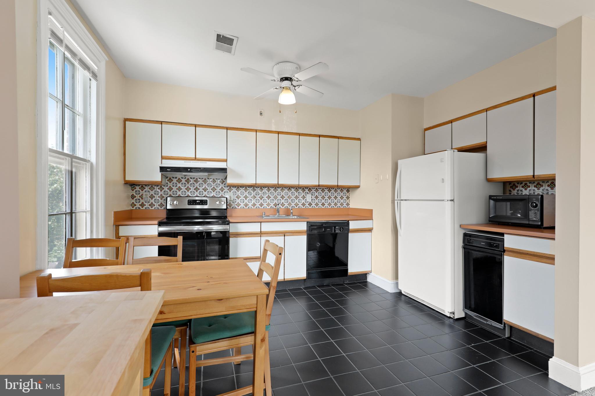 BOLTON HILL HISTORIC DISTRICT - Residential Lease