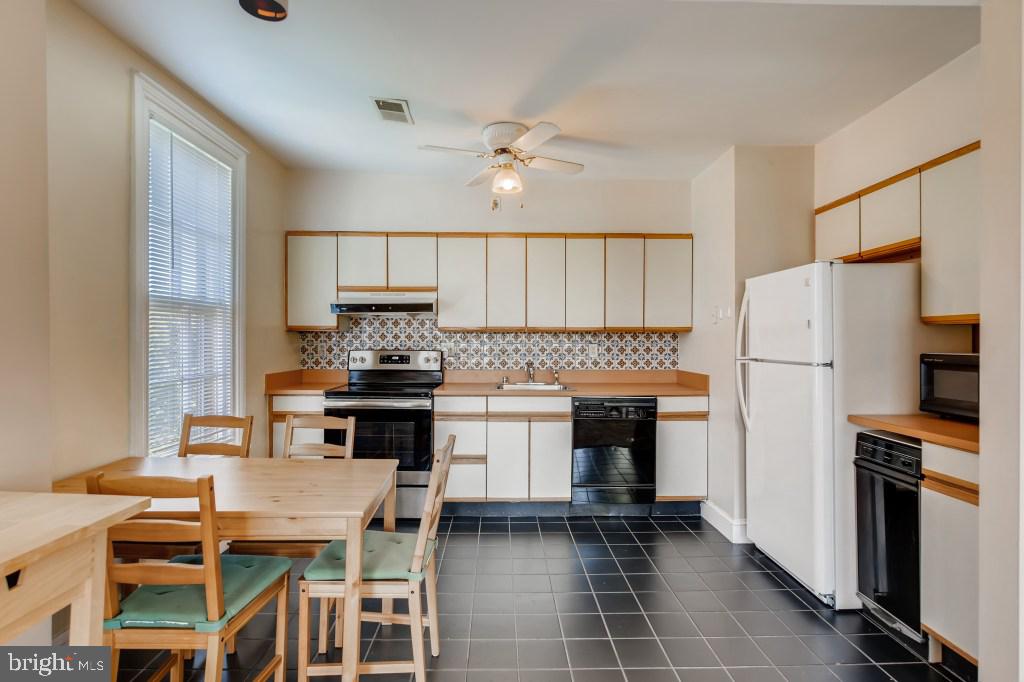 BOLTON HILL HISTORIC DISTRICT - Residential Lease