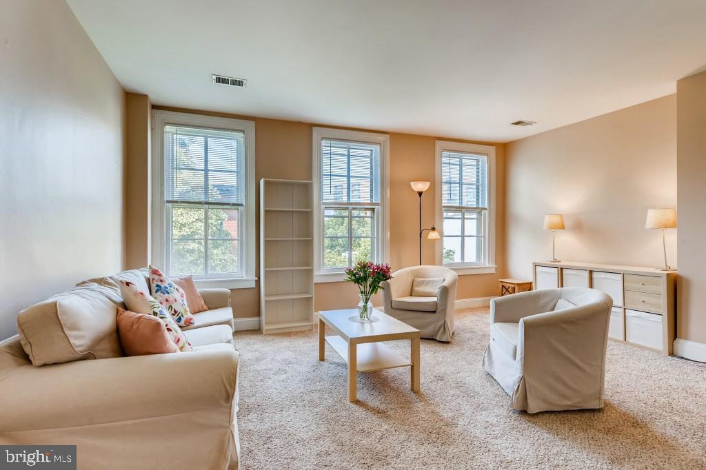 BOLTON HILL HISTORIC DISTRICT - Residential Lease