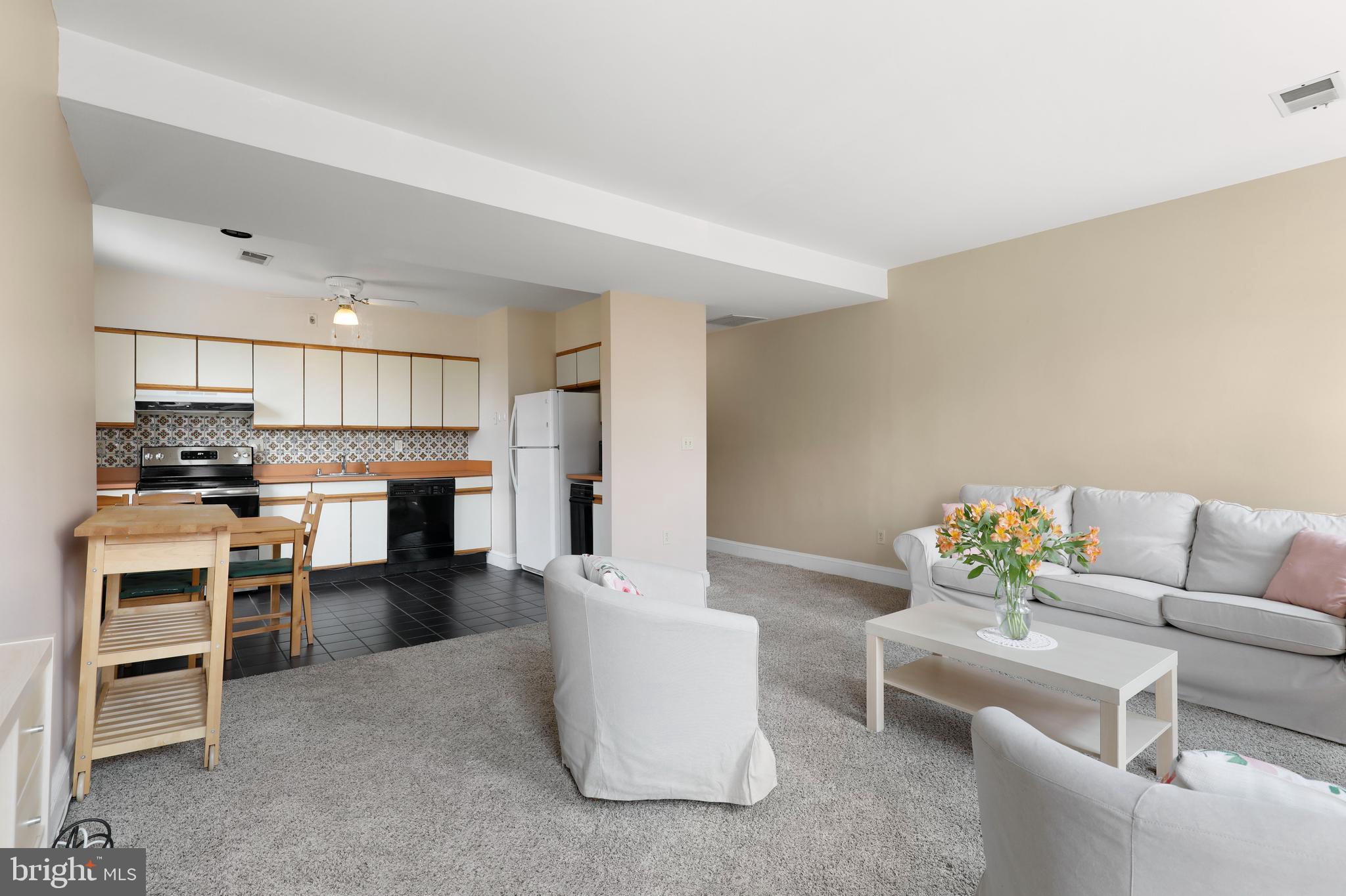 BOLTON HILL HISTORIC DISTRICT - Residential Lease