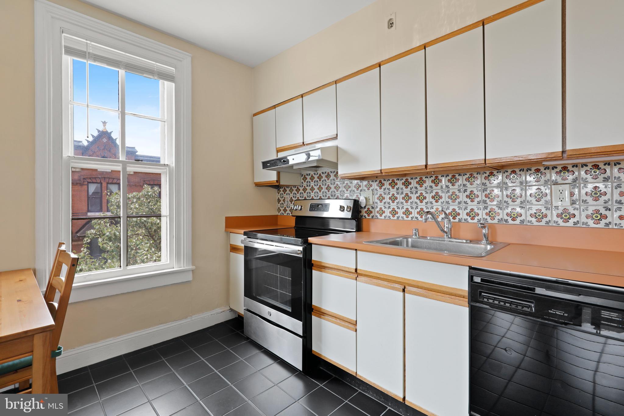 BOLTON HILL HISTORIC DISTRICT - Residential Lease