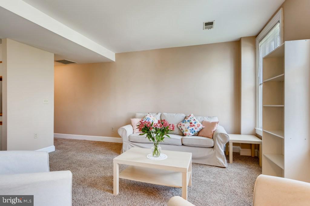 BOLTON HILL HISTORIC DISTRICT - Residential Lease