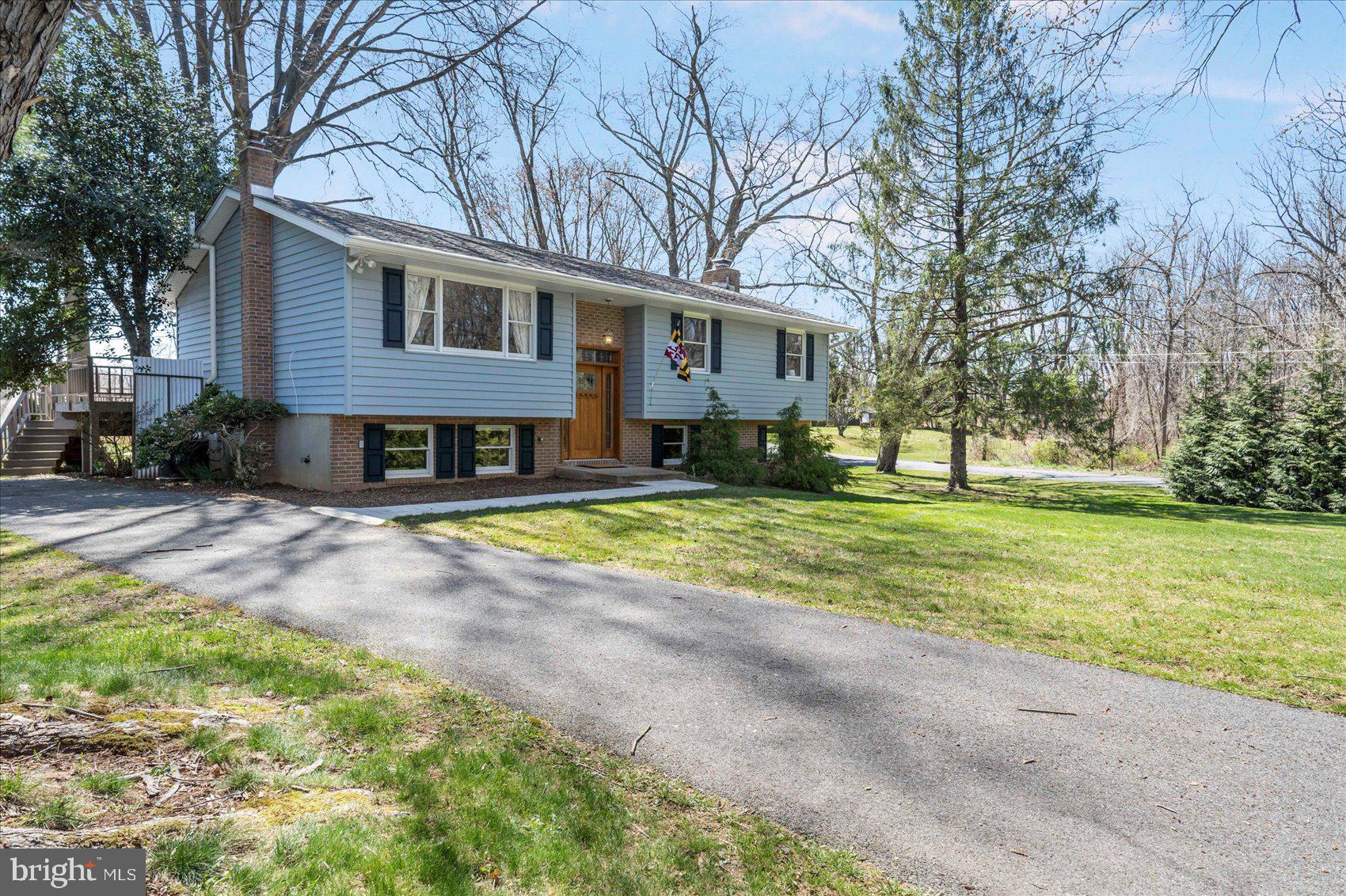 STRAWBRIDGE ESTATES - Residential