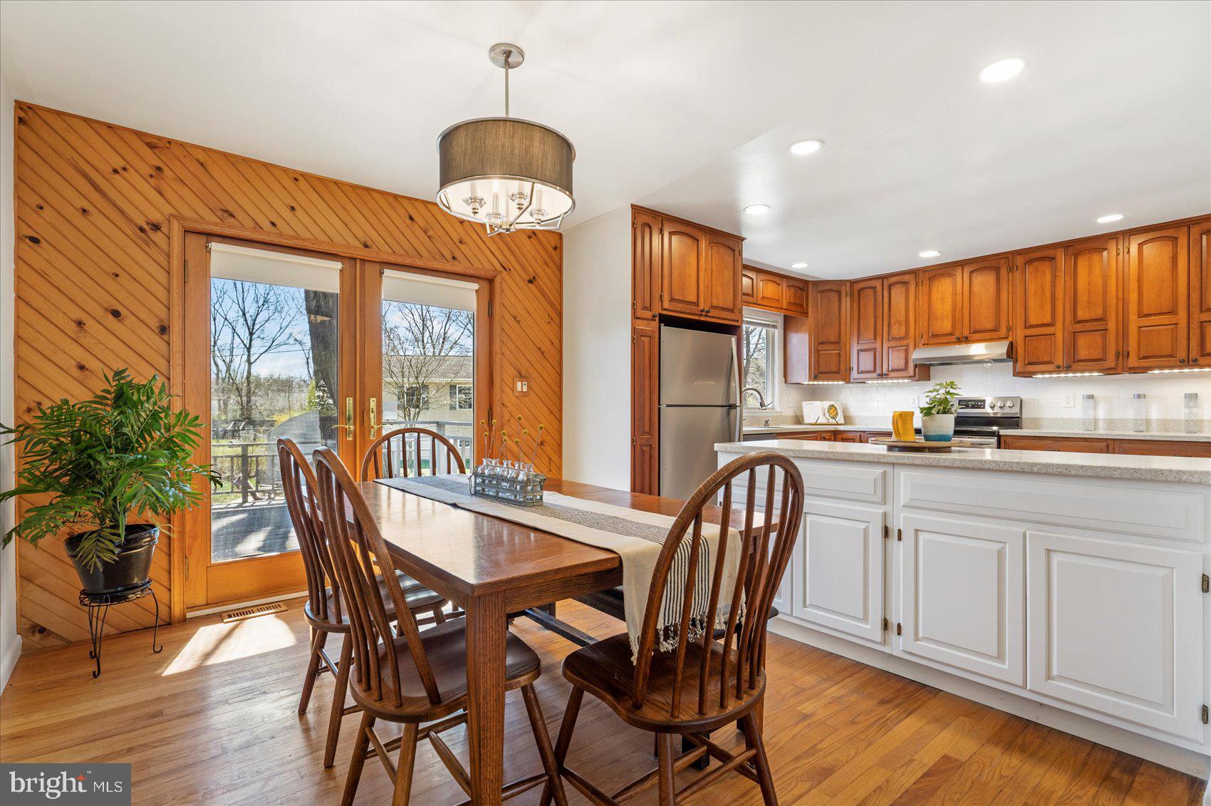 STRAWBRIDGE ESTATES - Residential