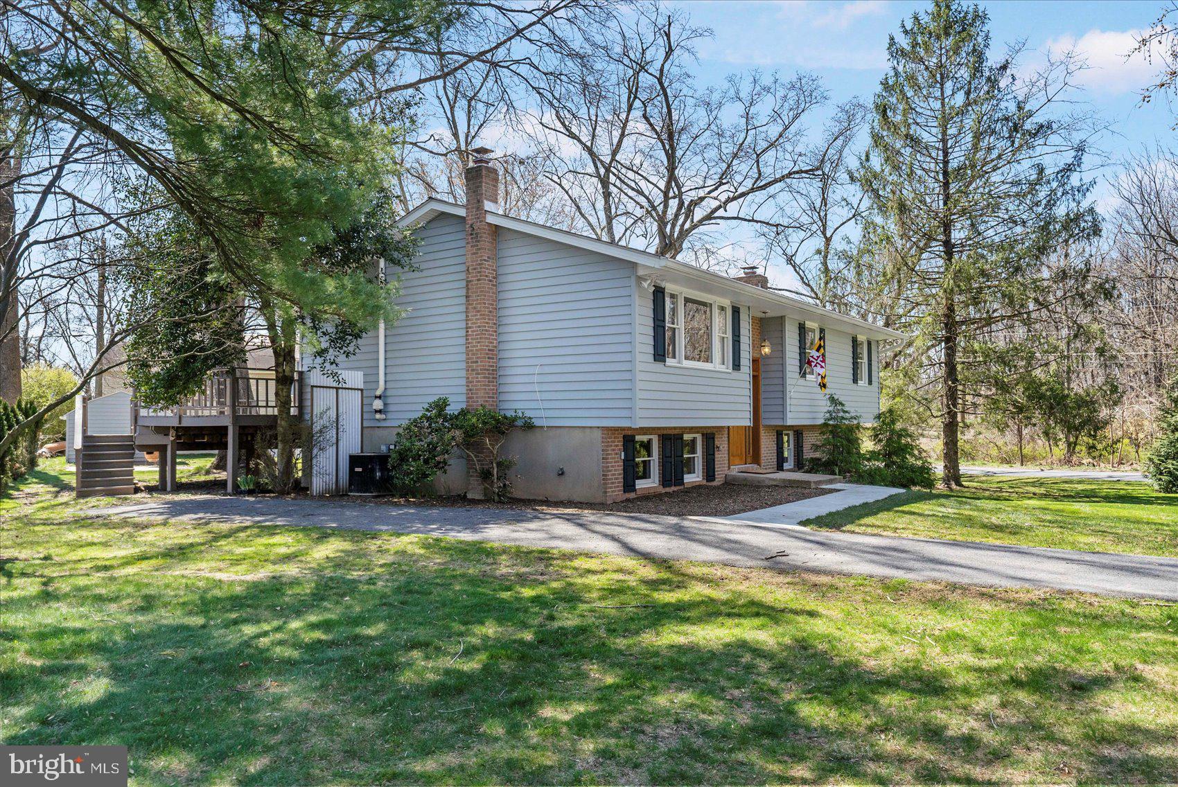 STRAWBRIDGE ESTATES - Residential