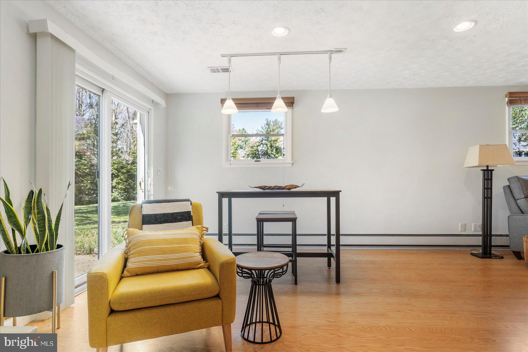 STRAWBRIDGE ESTATES - Residential