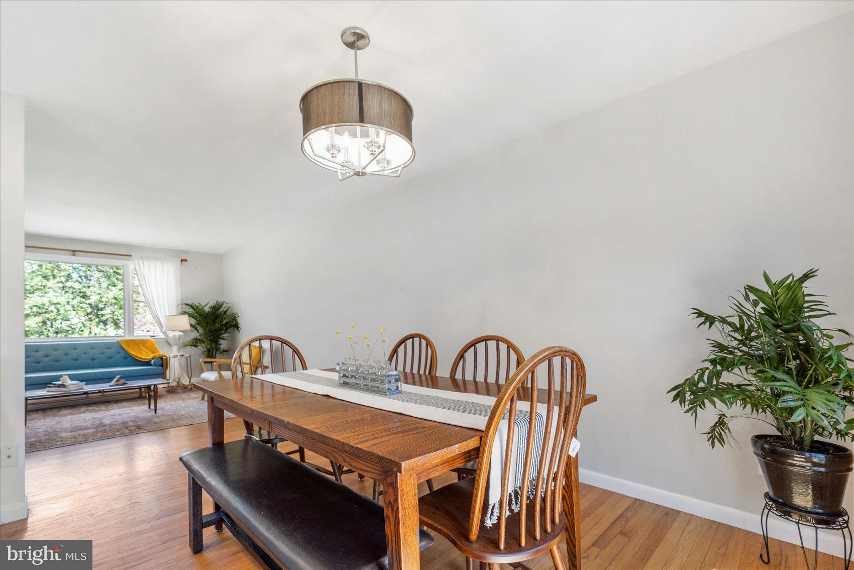 STRAWBRIDGE ESTATES - Residential