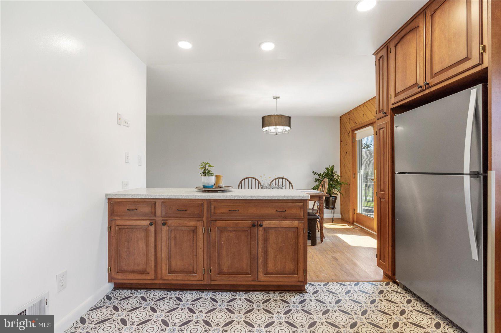 STRAWBRIDGE ESTATES - Residential