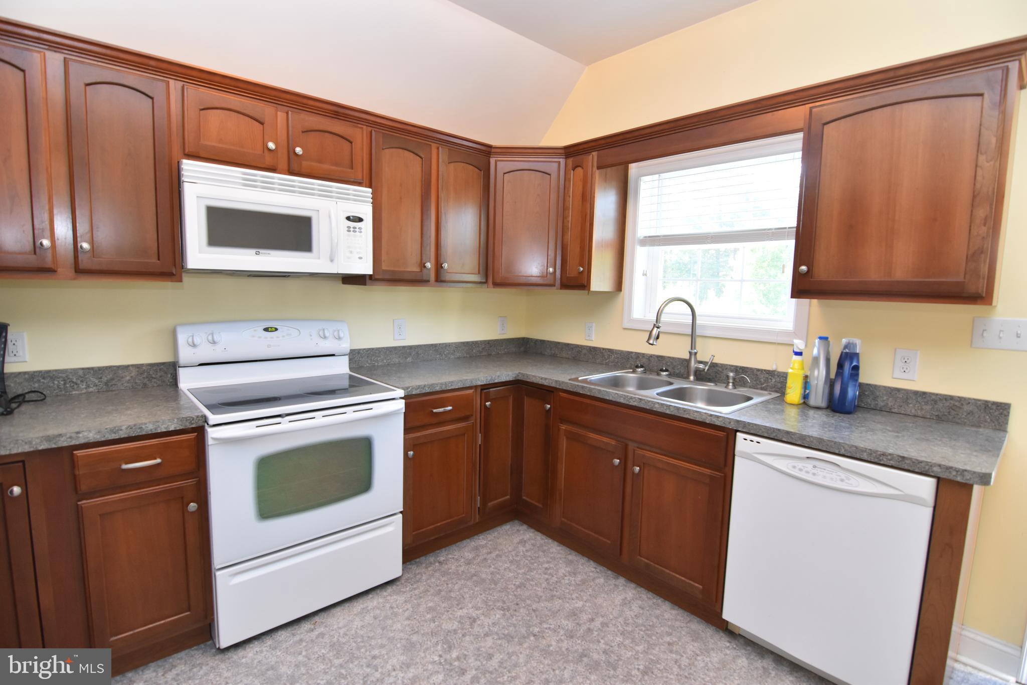 INFINITY FARMS - Residential Lease