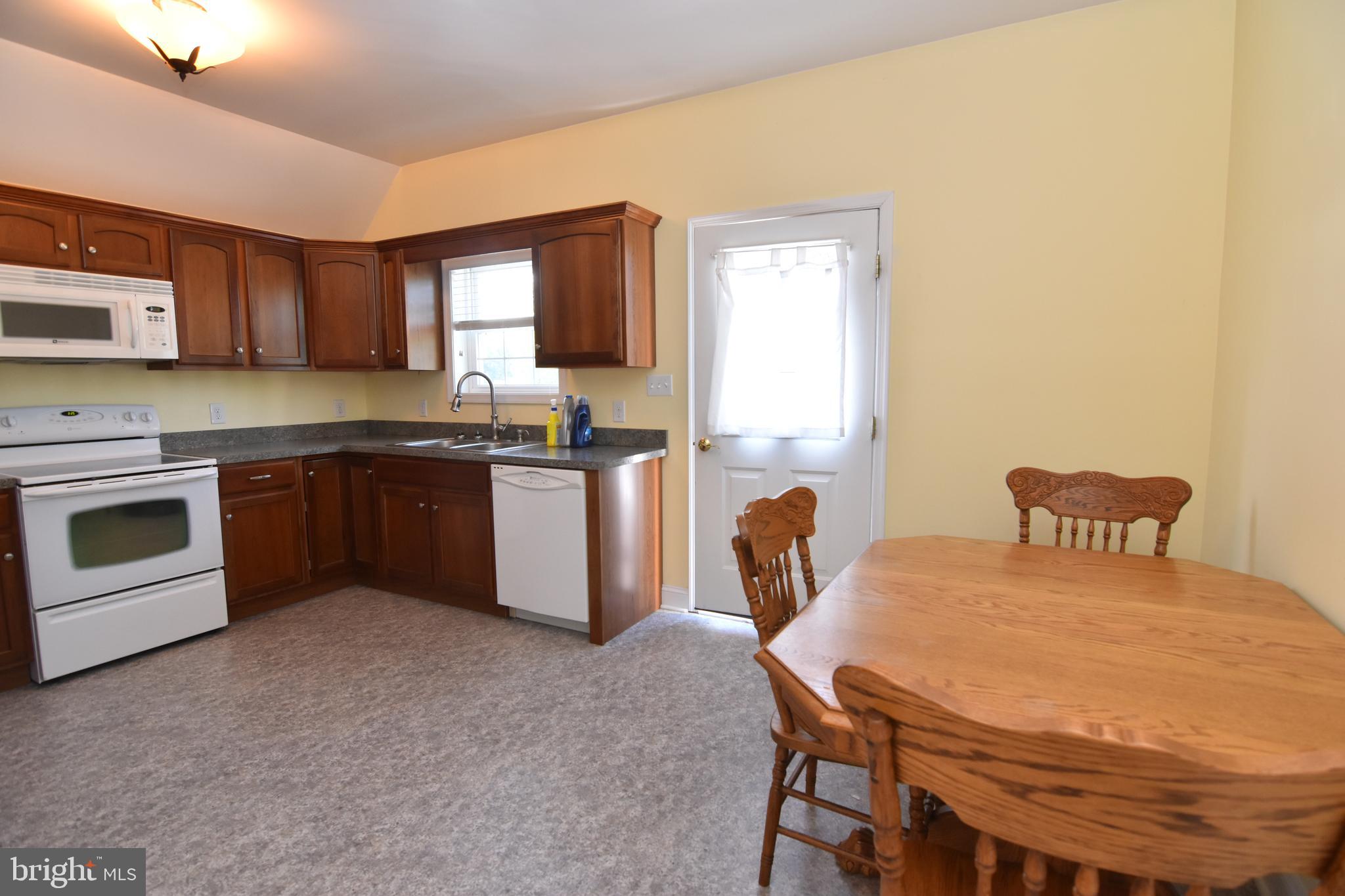 INFINITY FARMS - Residential Lease