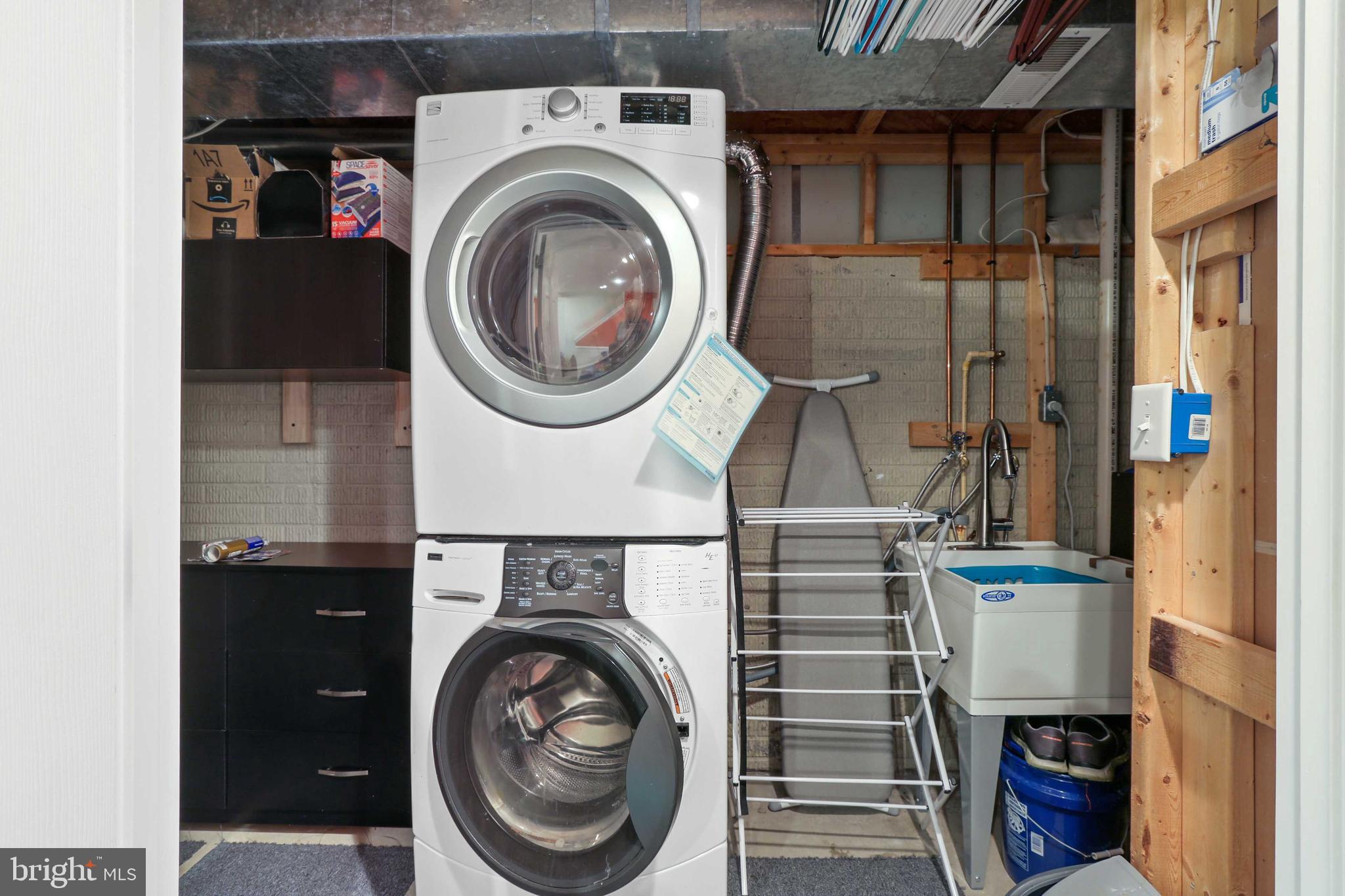 CONSTANT FRIENDSHIP - Residential