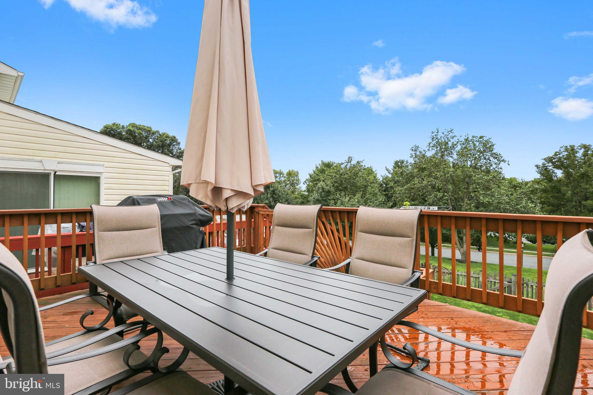 CONSTANT FRIENDSHIP - Residential