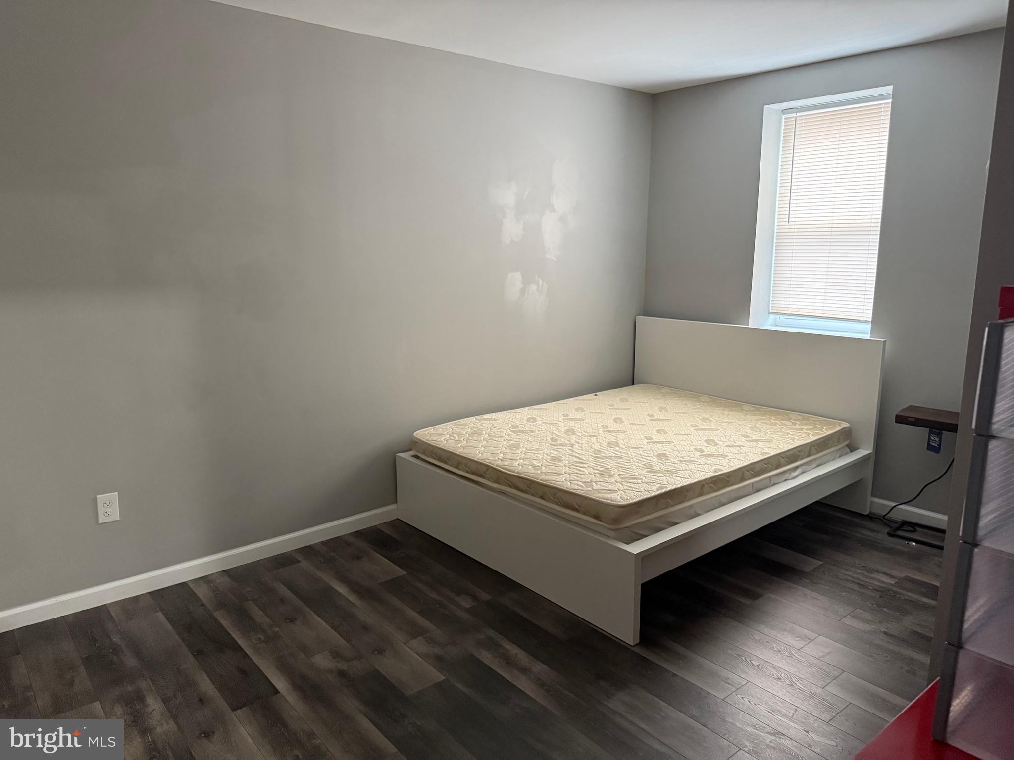 SHARSWOOD - Commercial Sale