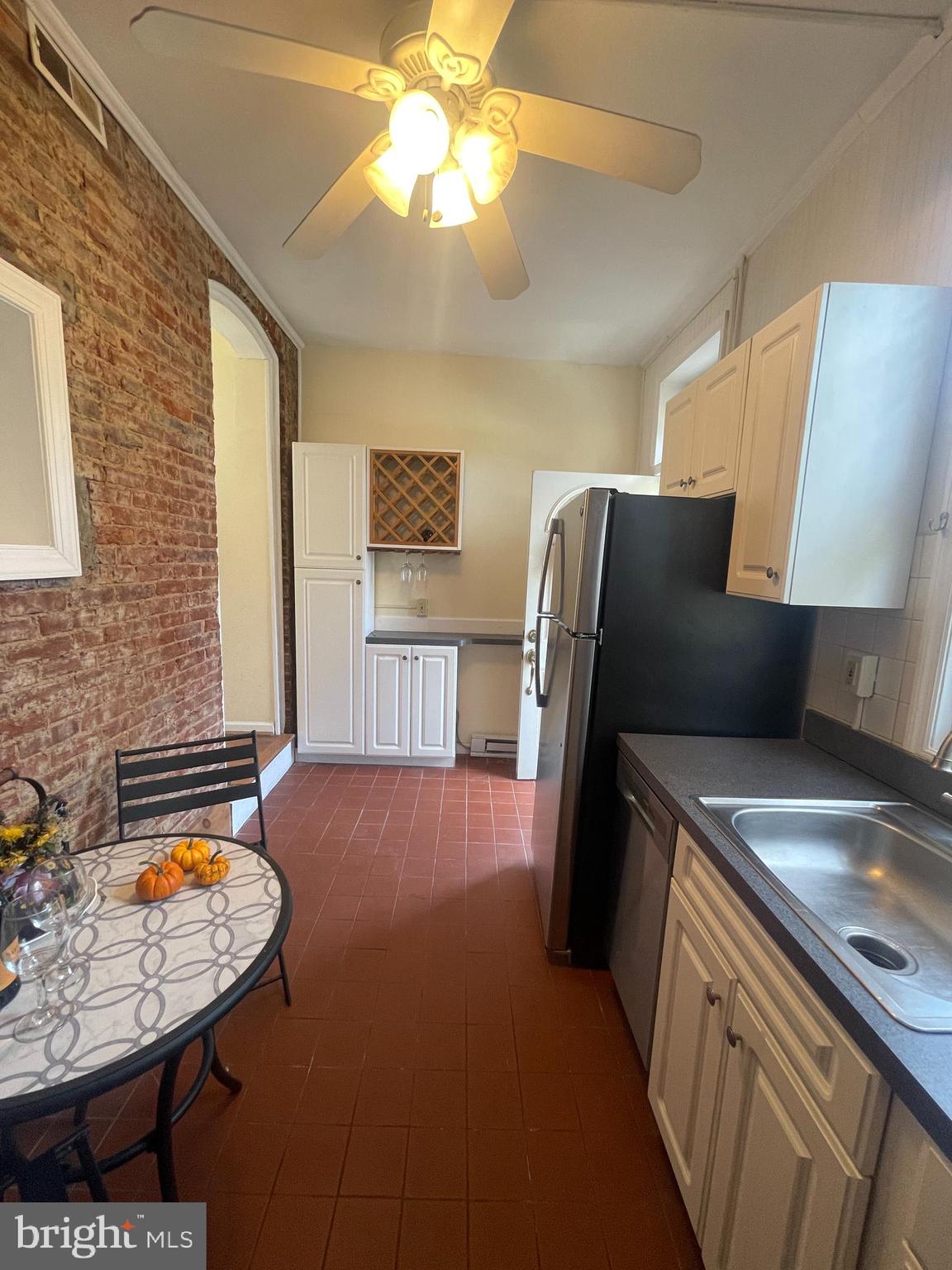 MANAYUNK - Residential Lease