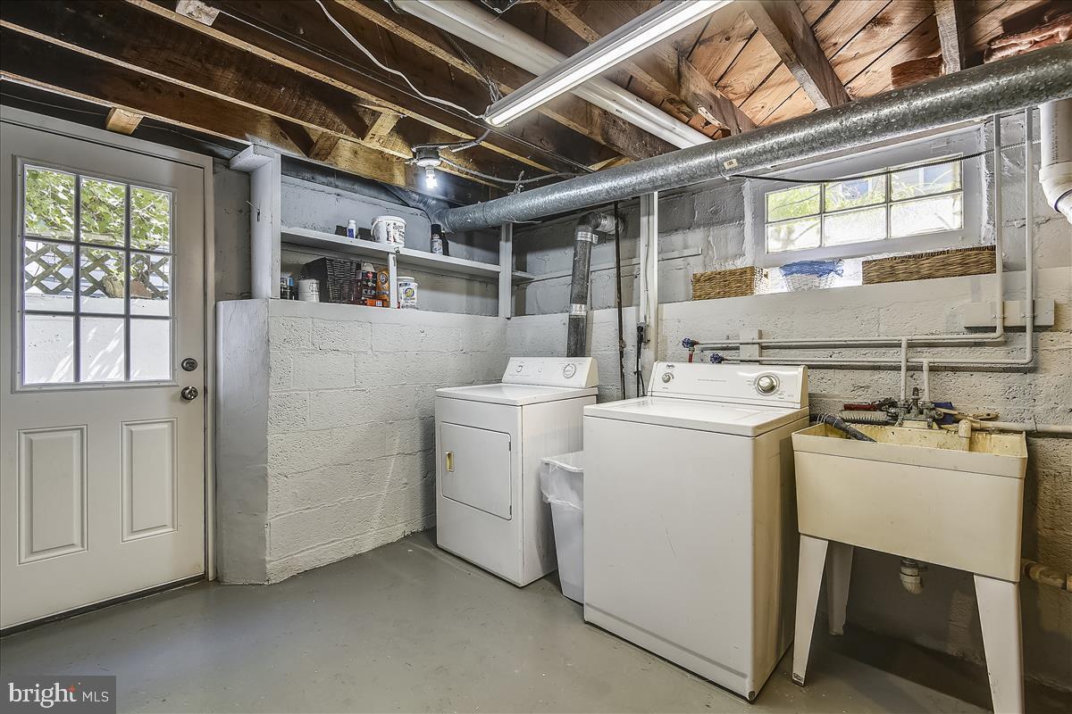 GLENBROOK VILLAGE - Residential