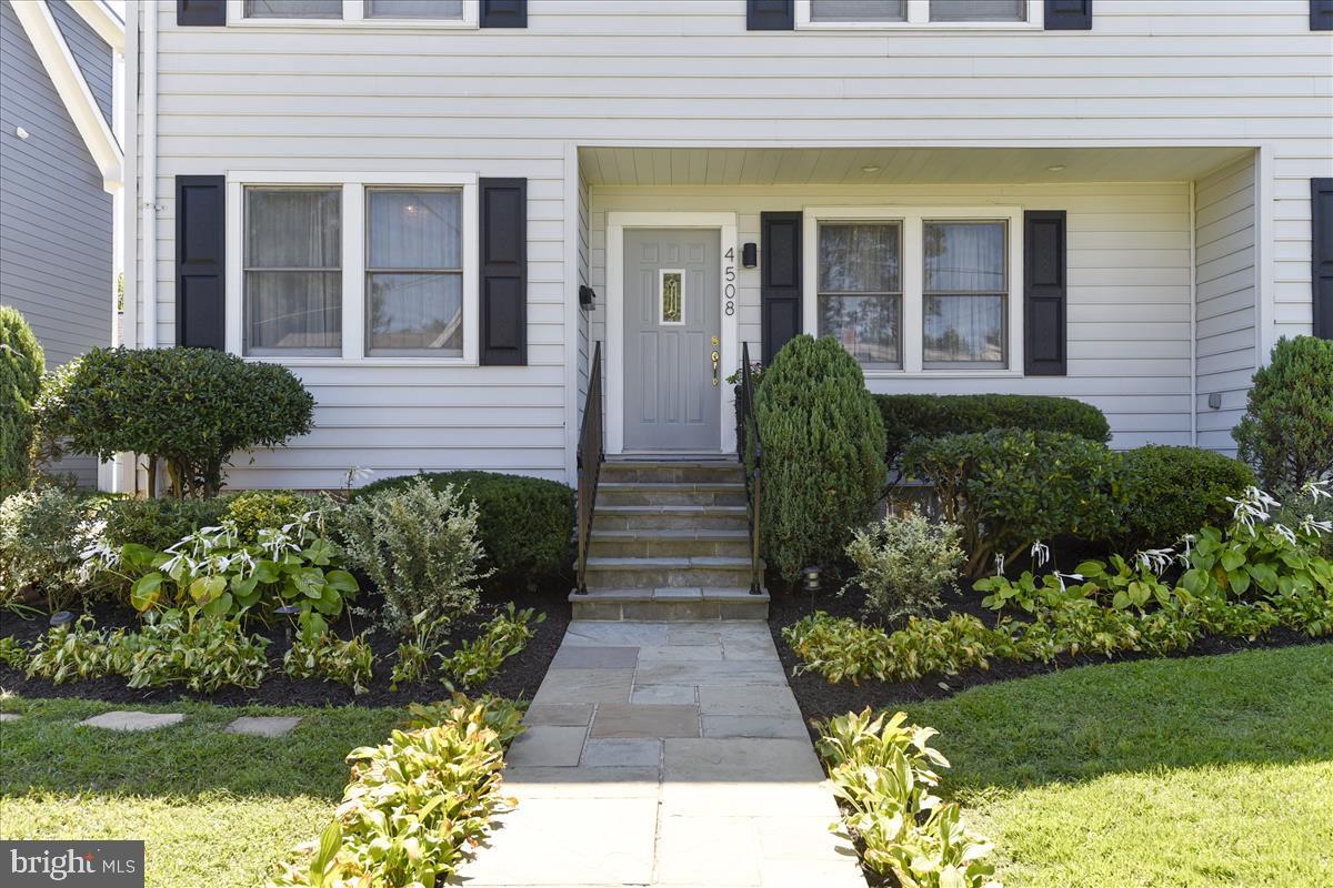 GLENBROOK VILLAGE - Residential