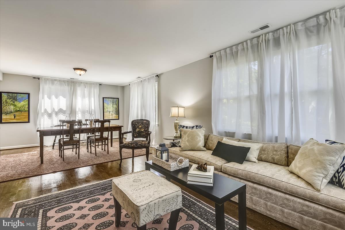 GLENBROOK VILLAGE - Residential