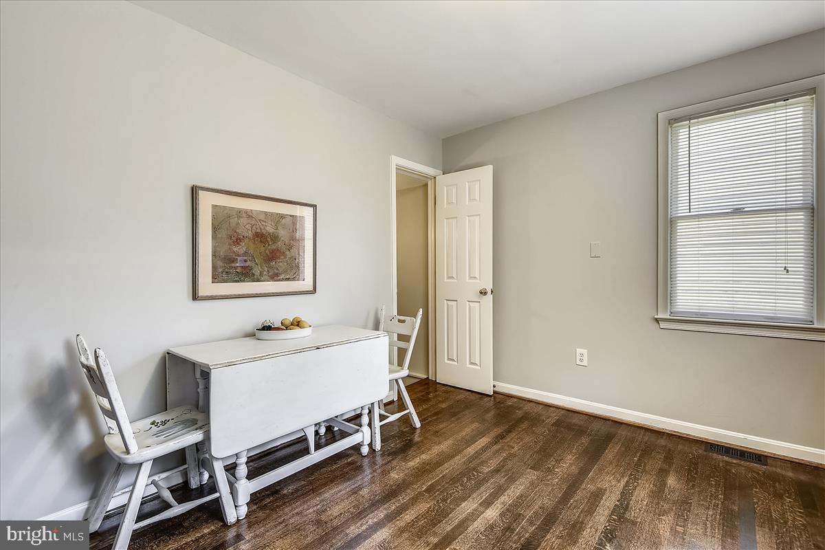 GLENBROOK VILLAGE - Residential