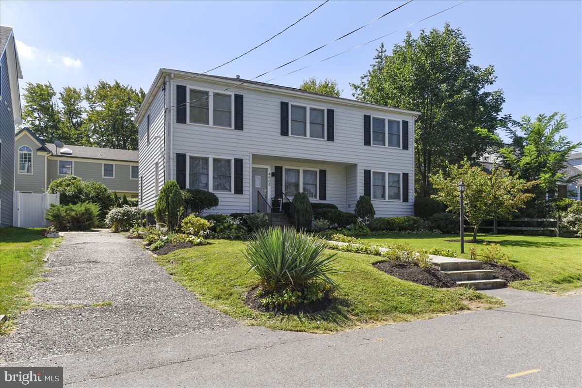 GLENBROOK VILLAGE - Residential