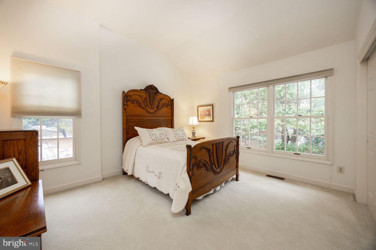 BRAMPTON CHASE - Residential