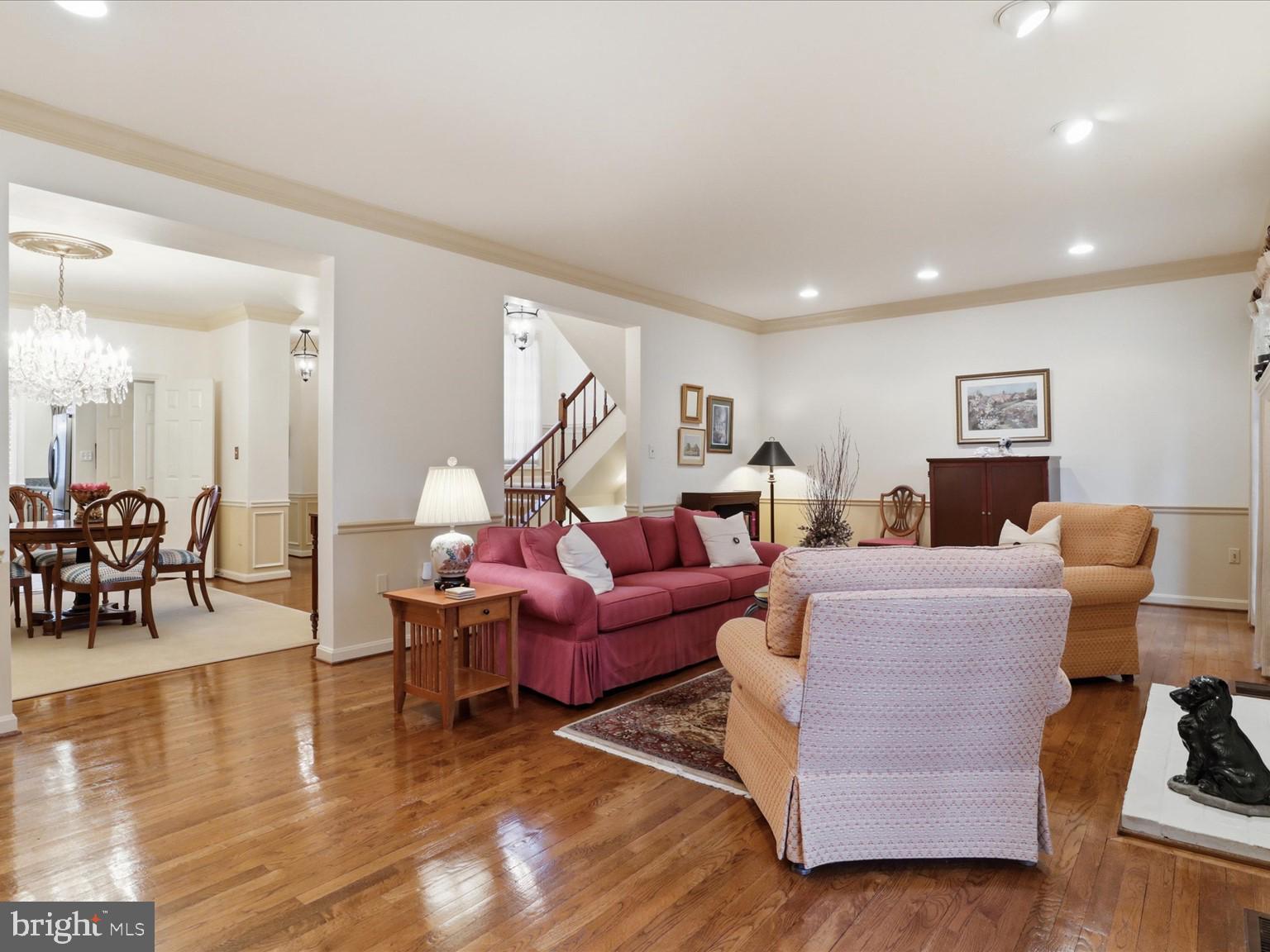 10204 ASPEN WILLOW DRIVE