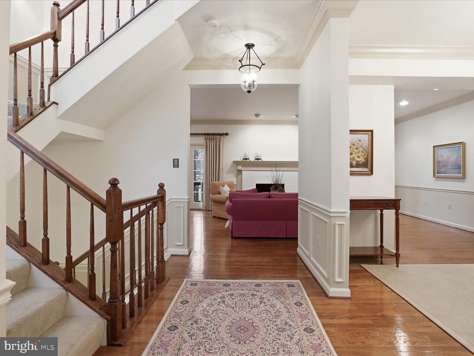 10204 ASPEN WILLOW DRIVE