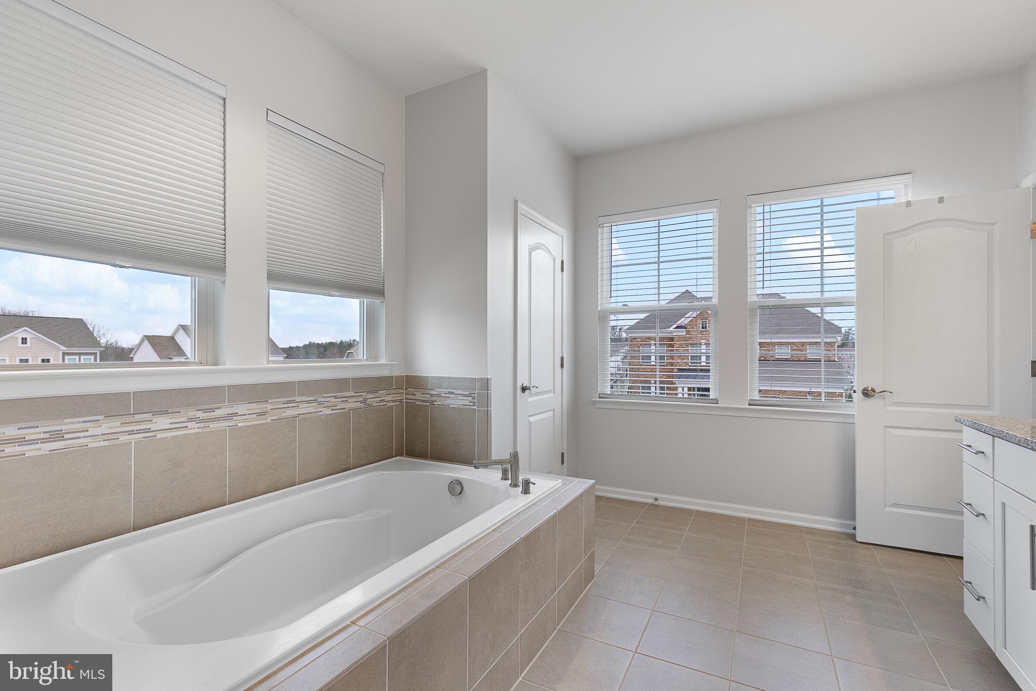 LIBERTY KNOLLS - Residential