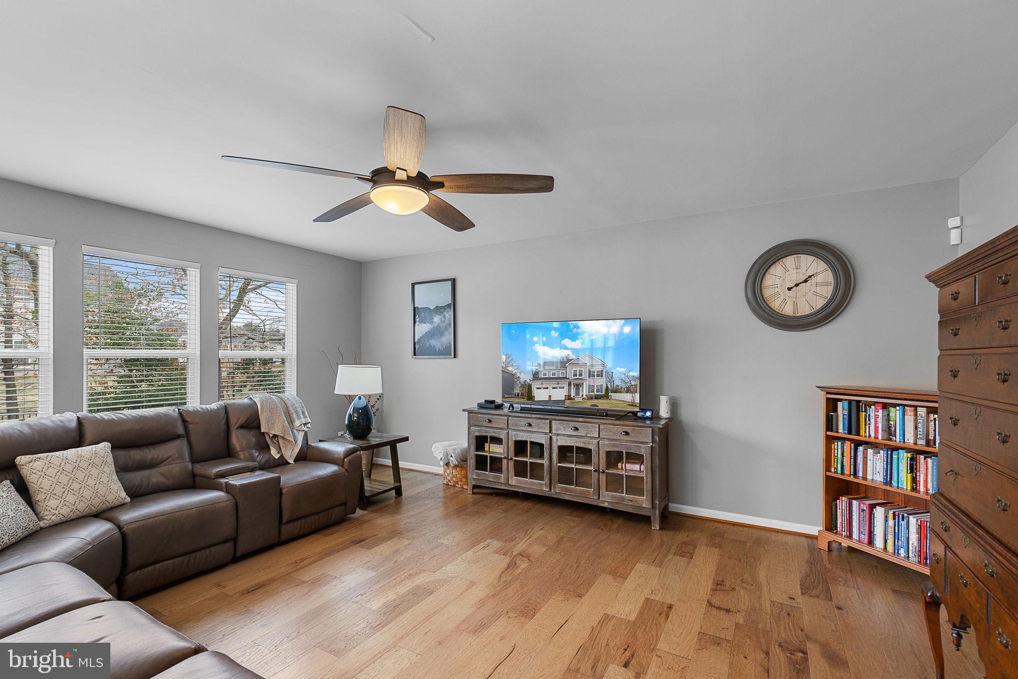 LIBERTY KNOLLS - Residential