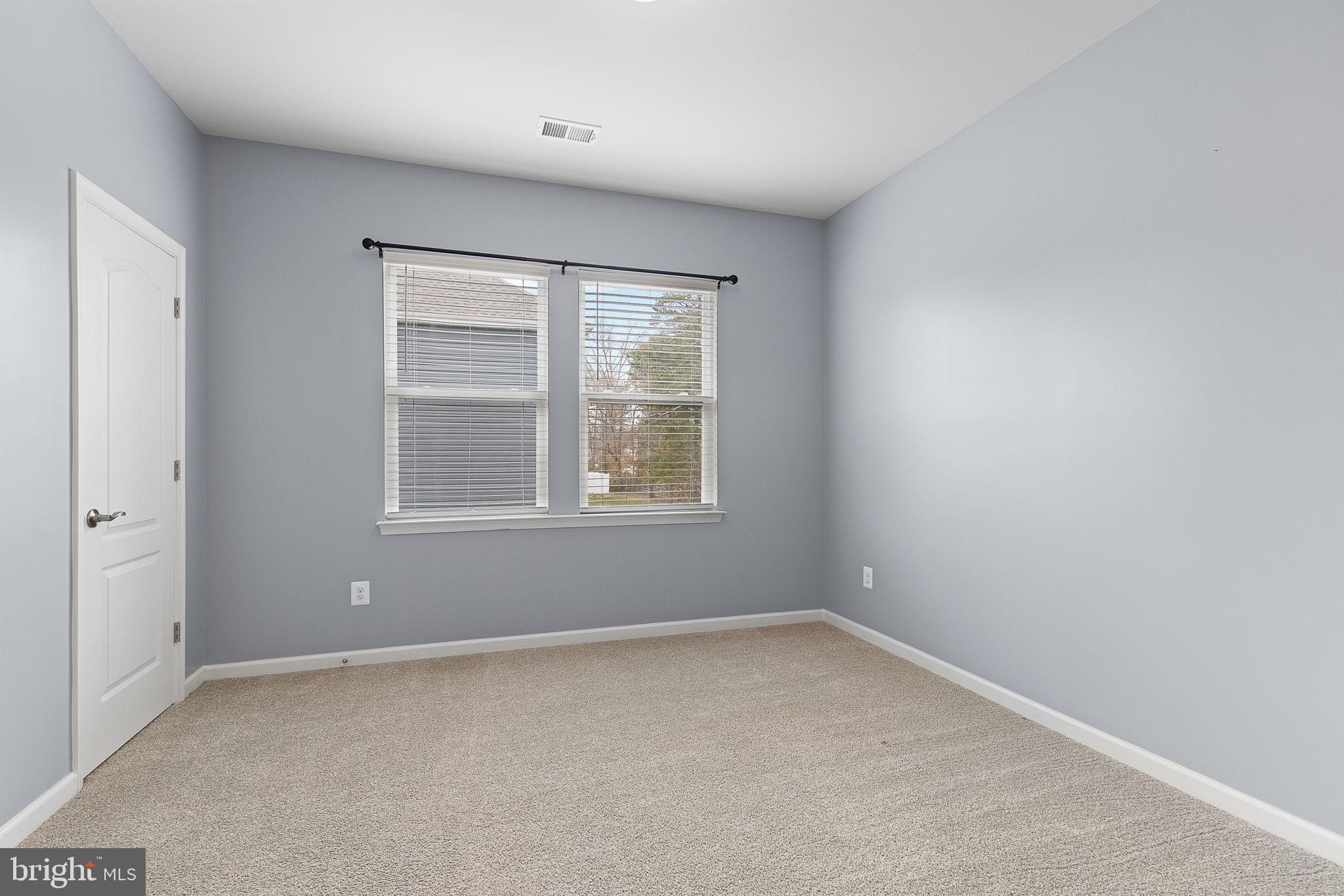 LIBERTY KNOLLS - Residential