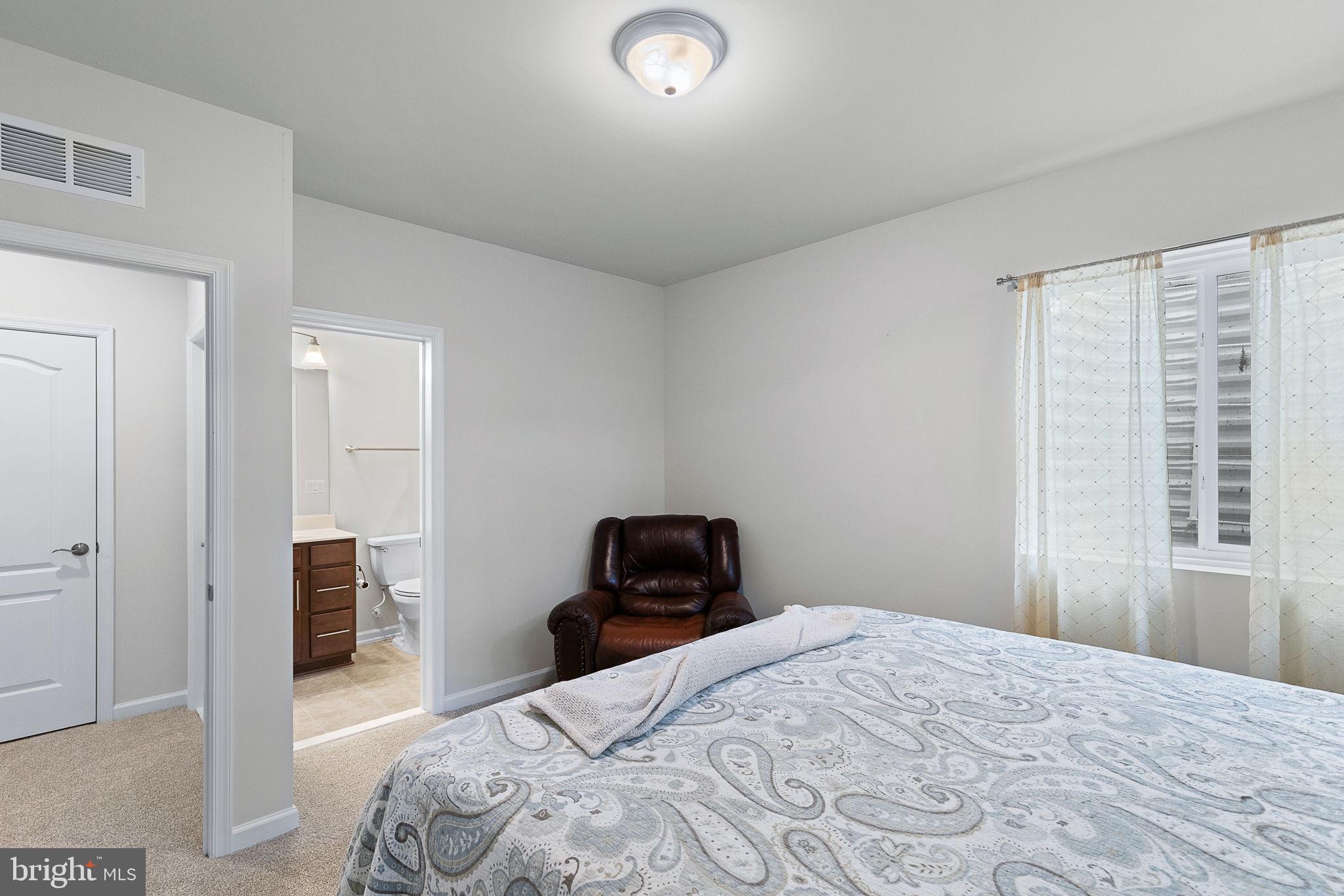 LIBERTY KNOLLS - Residential