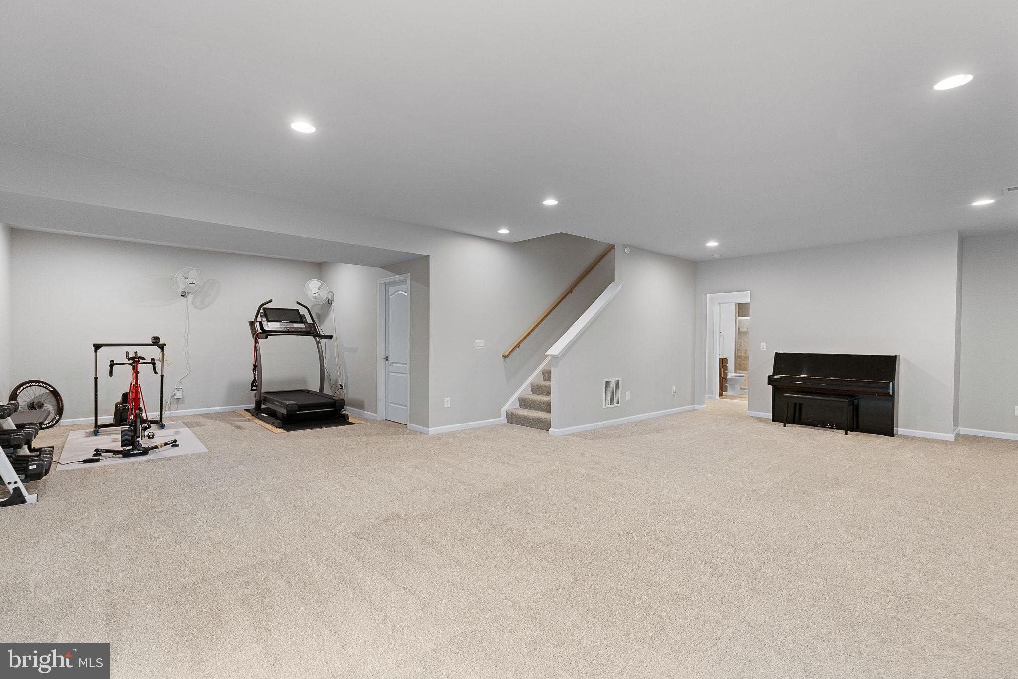 LIBERTY KNOLLS - Residential