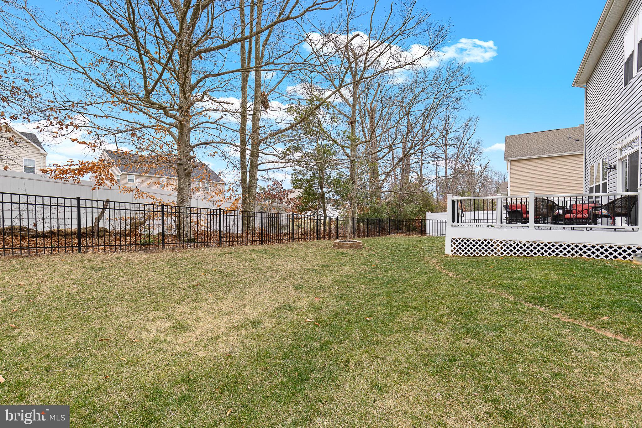 LIBERTY KNOLLS - Residential