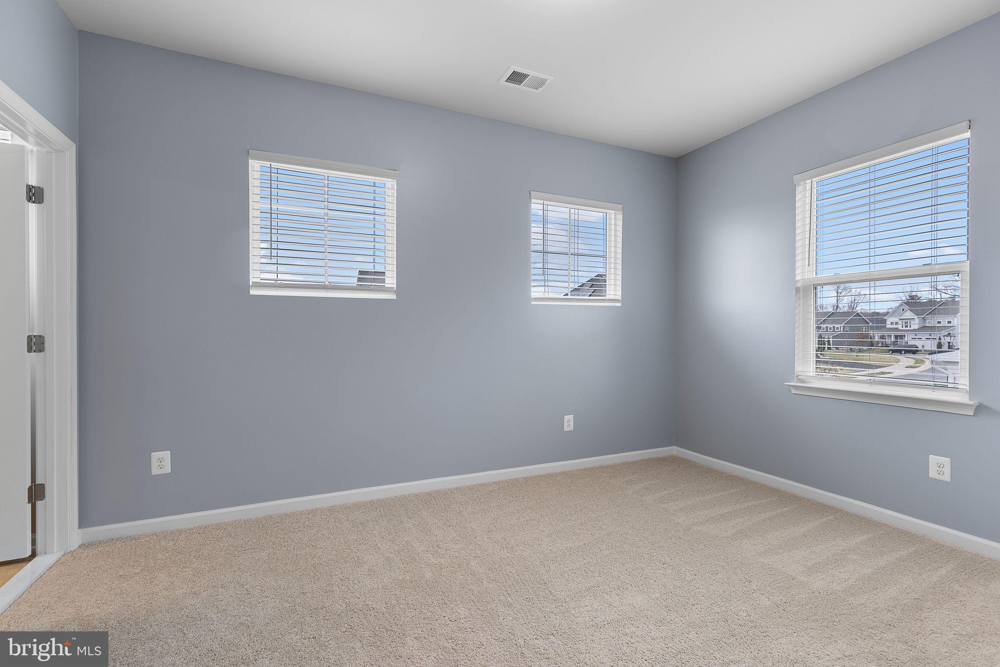 LIBERTY KNOLLS - Residential