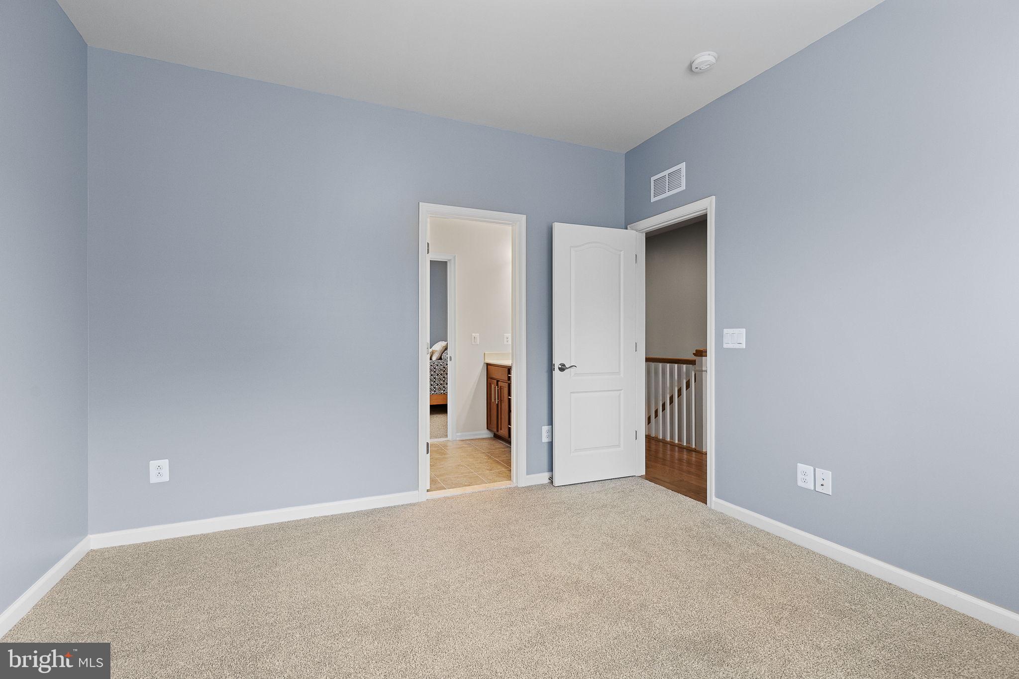 LIBERTY KNOLLS - Residential