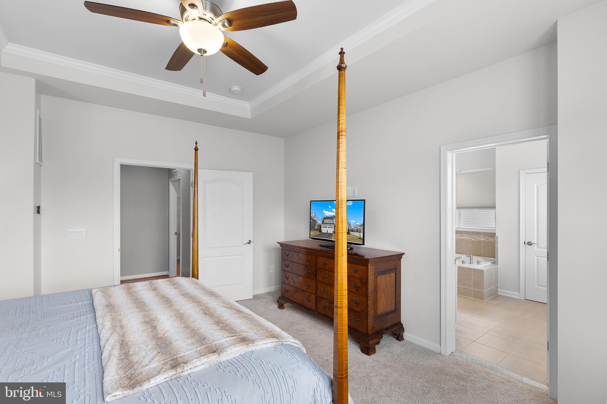 LIBERTY KNOLLS - Residential