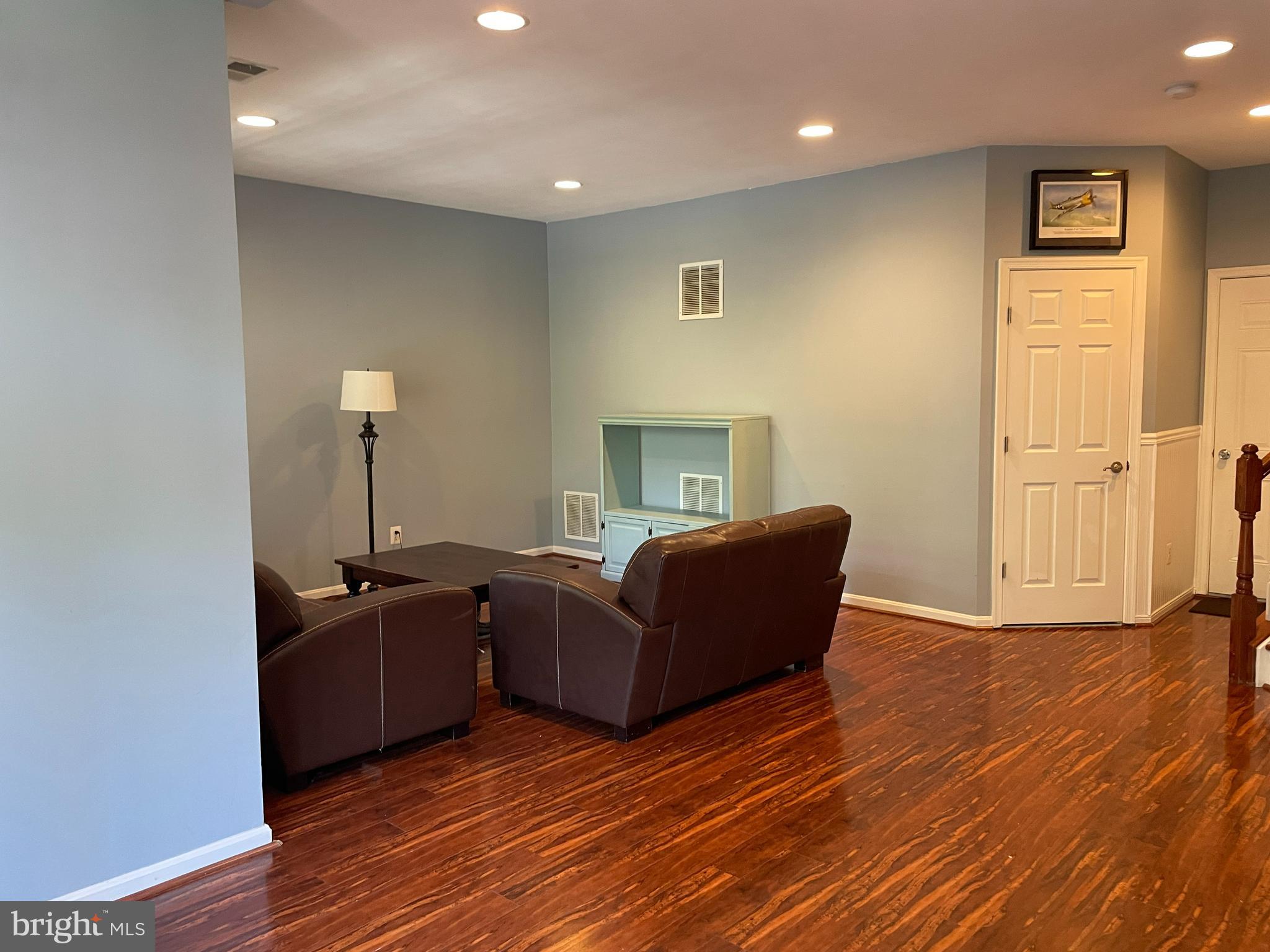 LAUREL HIGHLANDS - Residential